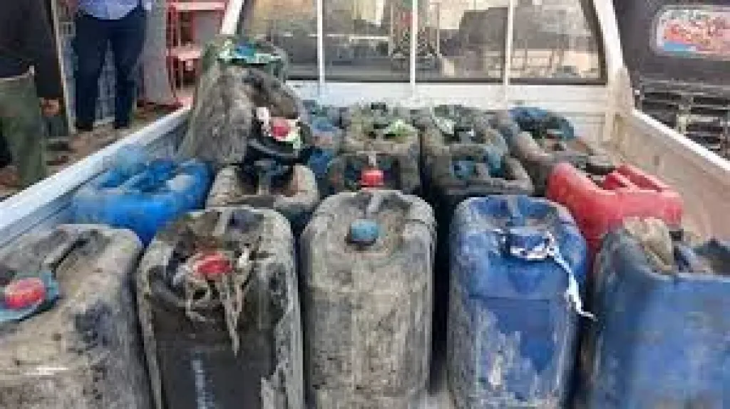 440 لتر بنزين قبل بيعها بالضبطسوق السوداء في الفيوم