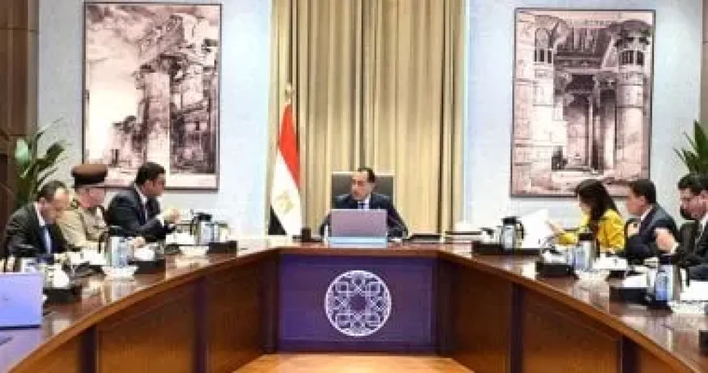 رئيس الوزراء يتابع موقف العقارات المعرضة للانهيارت فى الإسكندرية