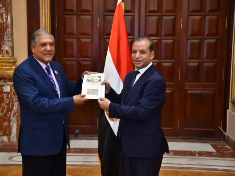 عفت السادات خلال تسلّمه كارنيه عضوية مجلس الشيوخ: حان الوقت ليشعر المواطن بثمار الإصلاح الاقتصادي