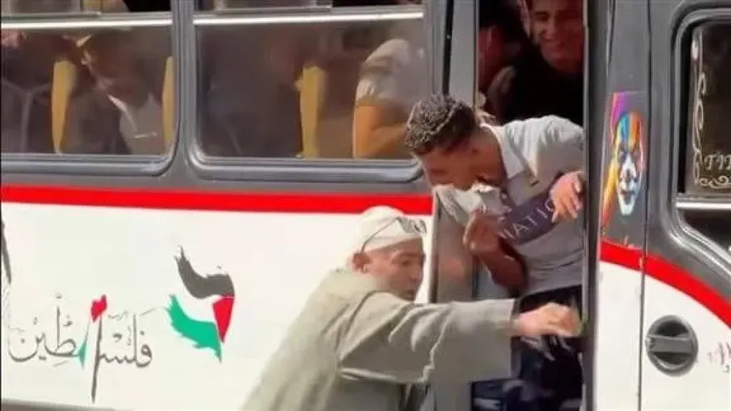 الداخلية تكشف تفاصيل القبض على صاحب الأتوبيس في واقعة سقوط مسن بالدقهلية