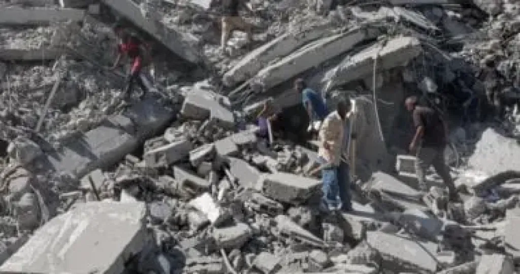 إسبانيا تعلن إرسال 31 طنا من المساعدات الطبية والإنسانية لغزة