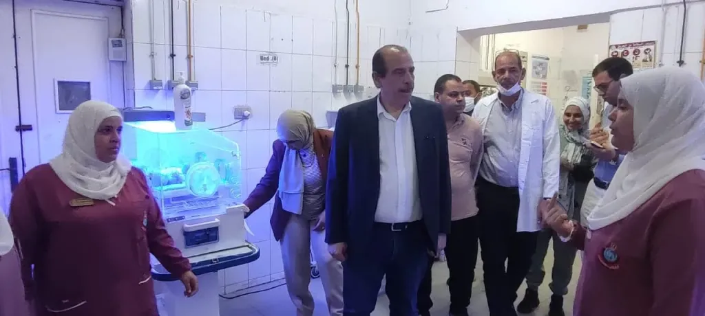 نائب وزير الصحة يتفقد منشآت صحية بالفيوم ويستمع لمقترحات المواطنين