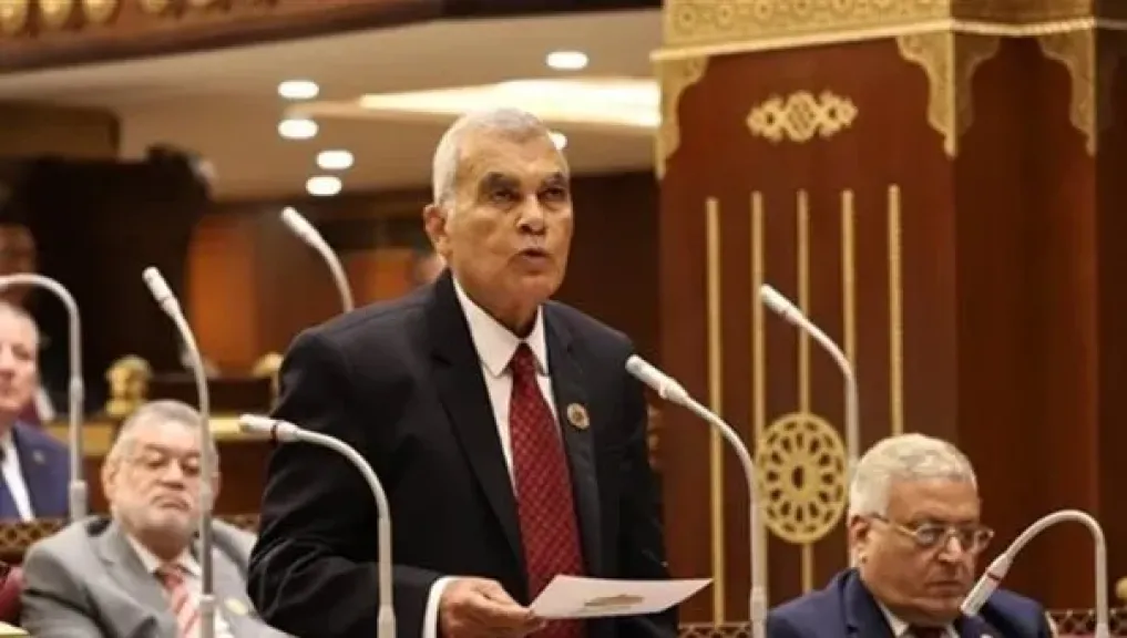 المستشار عصام فريد يترشح منفردًا لرئاسة مجلس الشيوخ