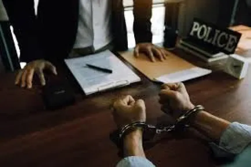 التحقيق مع منادى سيارات اعتدى على سائق وطلب إتاوة فى الجيزة