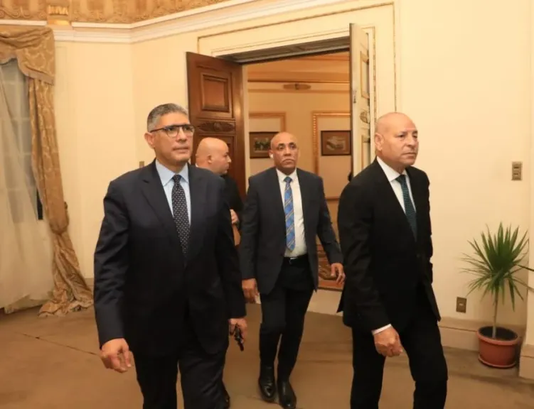 محافظ الجيزة  يشيد بريادة جامعة القاهرة في إطلاق استراتيجية الذكاء الاصطناعي