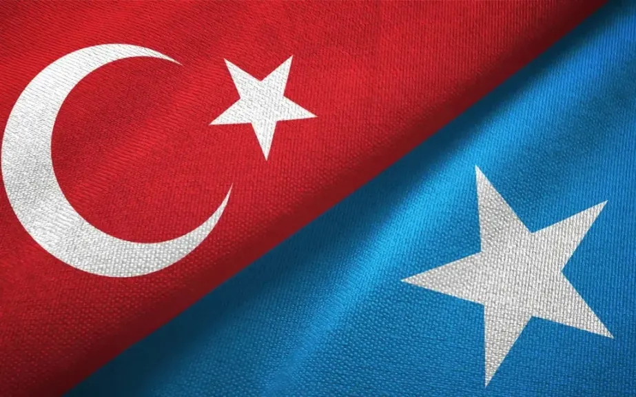 الصومال وتركيا يبحثان تعزيز العلاقات التجارية ووصول منتجات البلدين لأسواقهما