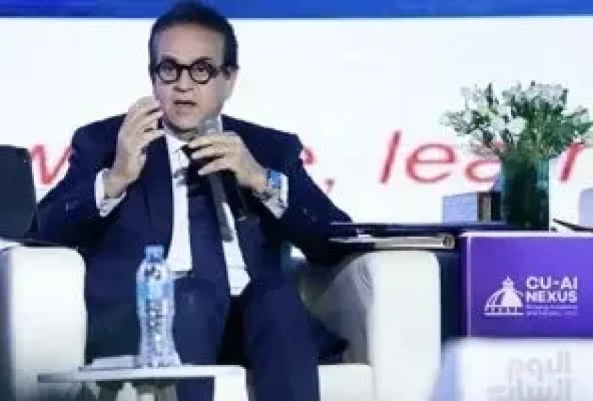 وزير الصحة يشارك في مائدة مستديرة حول استخدامات الذكاء الاصطناعي في الرعاية الطبية