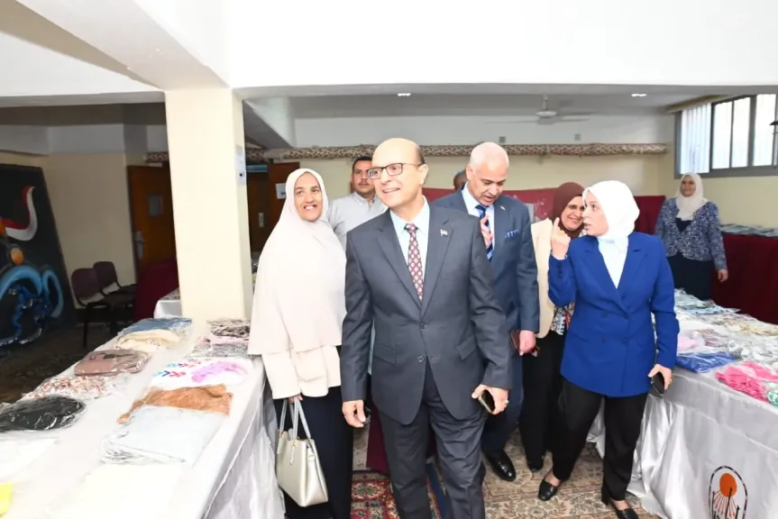 الدكتور المنشاوي يفتتح المعرض الخيري السادس والعشرين للملابس