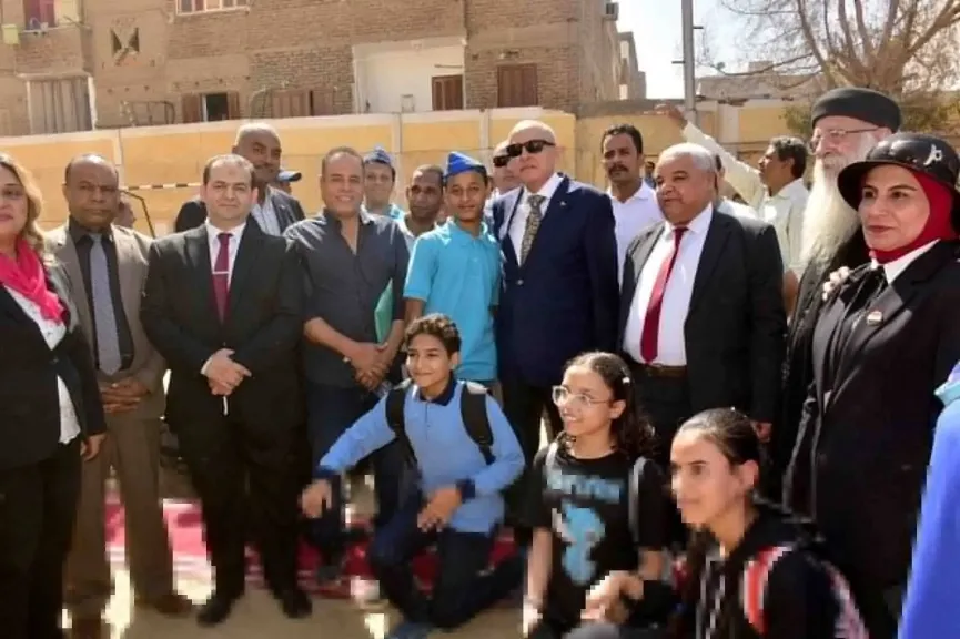 محافظ الأقصر يدشن مبادرة تاريخ بلدنا فى عيون ولادنا لترسيخ الانتماء بين الطلاب