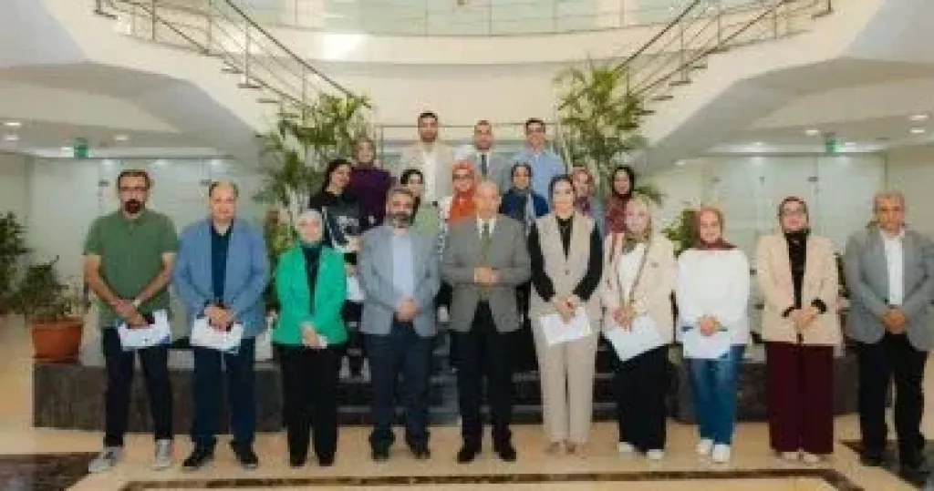 تكريم فريق جامعة المنصورة الأهلية الفائز بالمركز الأول للأنشطة الطلابية