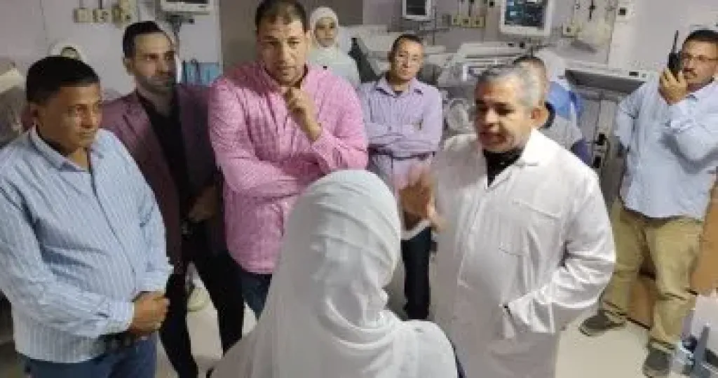 رئيس مدينة العياط يفاجئ المستشفى المركزى لمتابعة مستوى الخدمة الطبية
