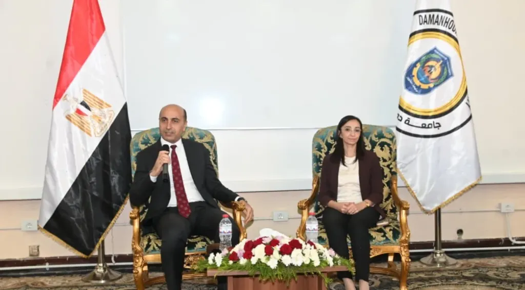 محافظ البحيرة ورئيس جامعة دمنهور يتفقدان الجامعة الأهلية بالبستان..صور