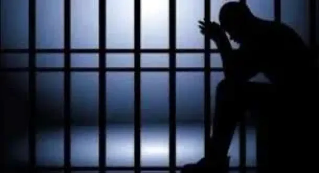 الحبس عامين للمتهم بالشروع فى قتل زوجته ونجله بالتجمع