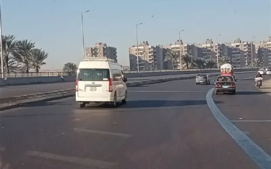 انسياب مروري في القاهرة والجيزة مساء الإثنين وسط انتشار مكثف للمرور