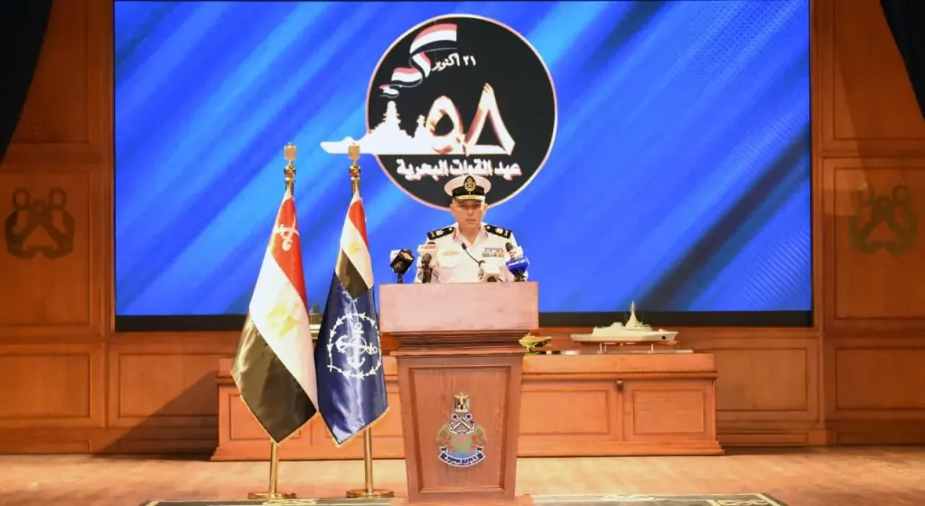 القوات البحرية تحتفل بعيدها الثامن والخمسين..صور وفيديو