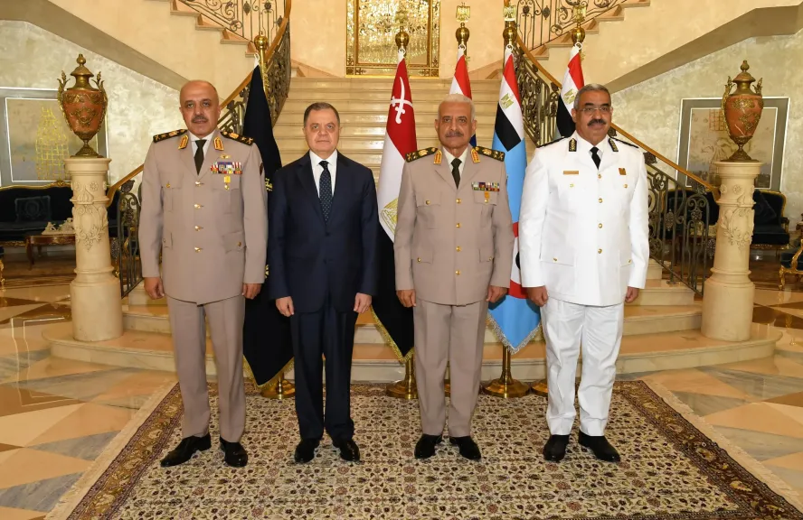 وزير الدفاع يستقبل اللواء محمود توفيق ووفد من قيادات الشرطة لتقديم التهنئة بمناسبة الإحتفال بالذكرى الـ52 لإنتصارات أكتوبر..صور