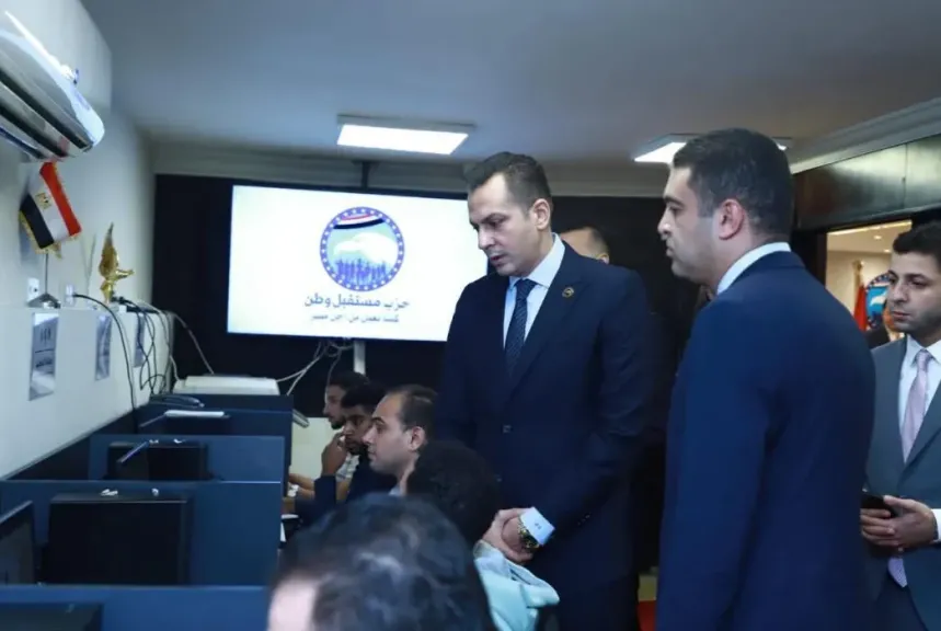 نائب رئيس الحزب والأمين العام يتفقد غرفة العمليات المركزية لمستقبل وطن لمتابعة التحضيرات لبرلمان 2025