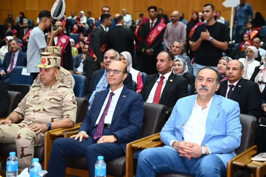 الدكتور أحمد المنشاوي ومحافظ أسيوط ورئيس أركان المنطقة الجنوبية العسكرية