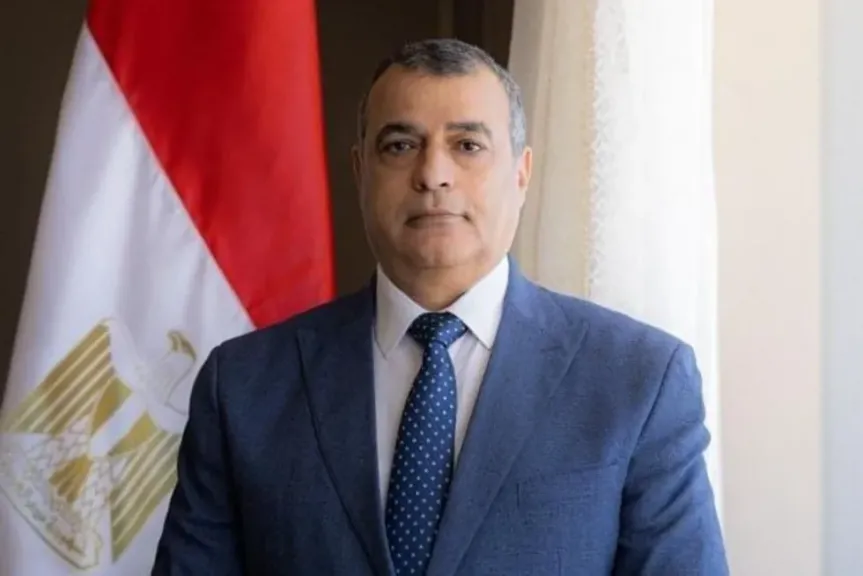 وزير الإنتاج الحربى يتابع مراحل التصنيع العسكرى والمدنى بشركة حلوان للآلات والمعدات