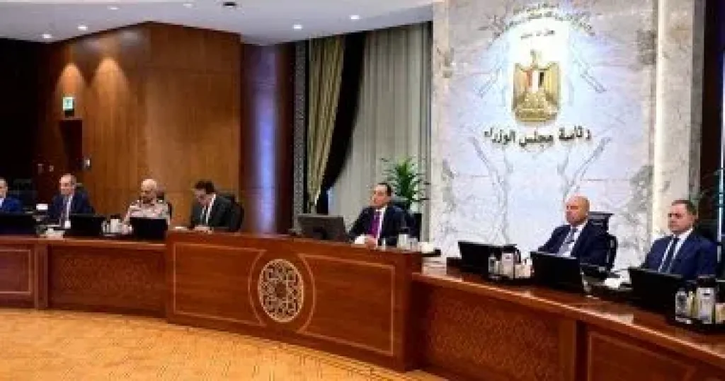 رئيس الحكومة: نقف على الحياد التام فى الانتخابات البرلمانية