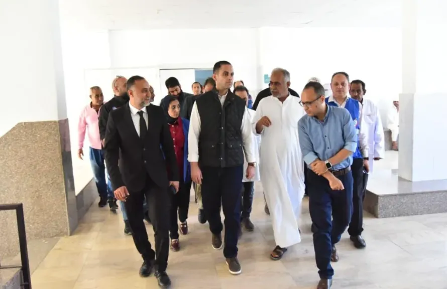 نائب وزير الصحة يبحث مع محافظ شمال سيناء جاهزية المنشآت الصحية..صور