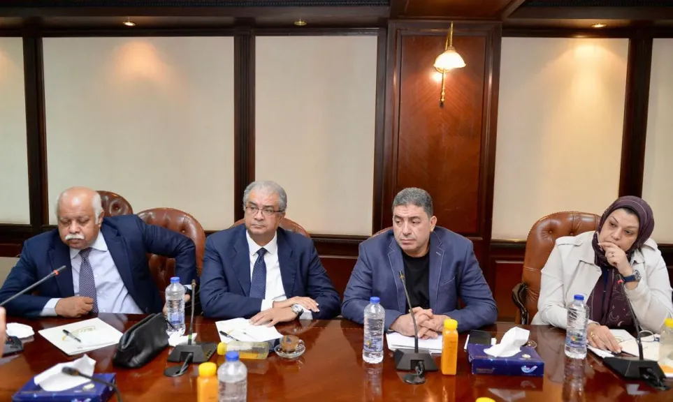 حمدى رزق رئيسًا للجنة تطوير الصحافة الورقية.. ورانيا مكرم مقررًا