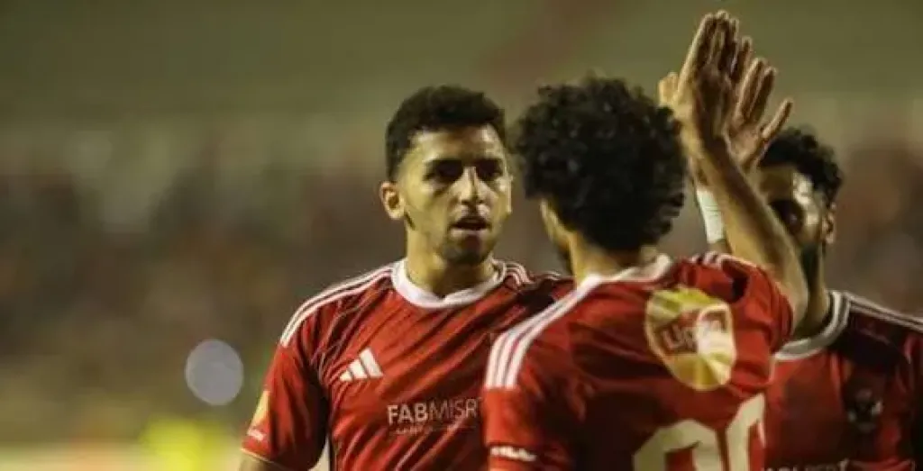 طرد كوكا في الدقيقة 78 بمباراة الأهلي والاتحاد السكندري