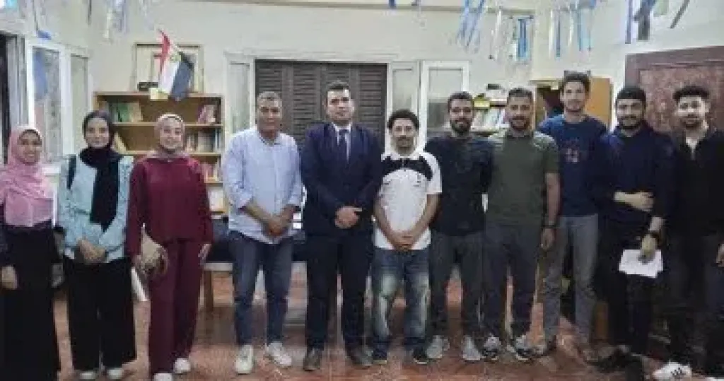 ندوة فى مركز شباب البدرشين لاكتشاف الذات والانطلاق نحو النجاح ضمن مبادرة بداية