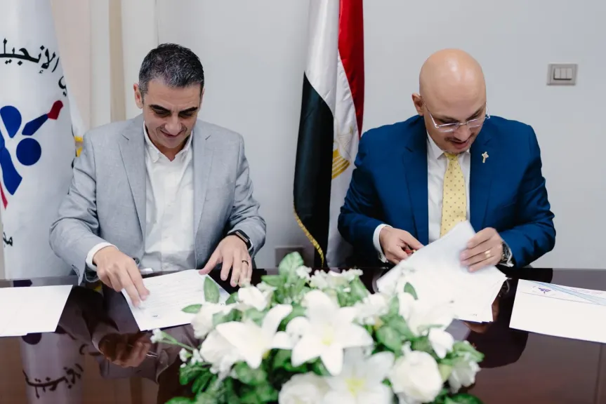 لتقديم برامج تدريبية تستهدف الطلاب والمعلمين.. بروتوكول تعاون بين مؤسسة ”خدمة المجتمع مصر” ومدارس سنودس النيل الإنجيلي