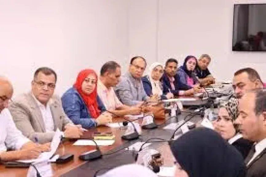 محافظ دمياط يناقش الاستعدادات لانطلاق انتخابات مجلس النواب المقبلة
