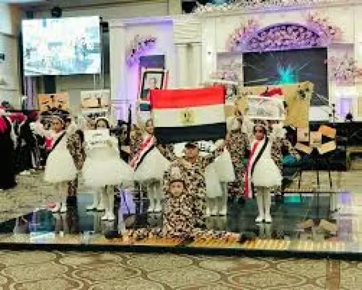 بزي المصريين القدماء، طلاب إدارة تعليم العجمي يحتفلون بذكرى نصر أكتوبر الـ52