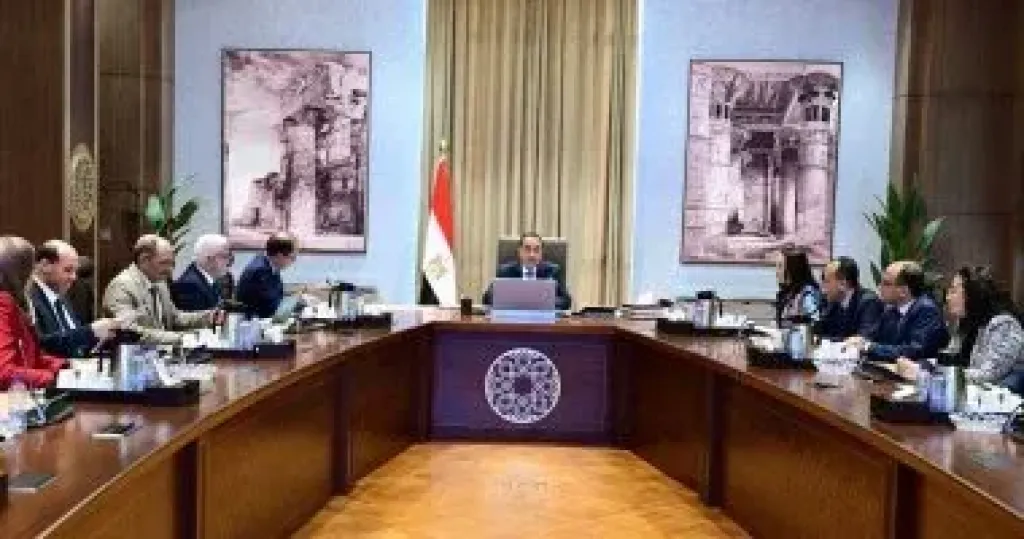 رئيس الوزراء يتابع الموقف المالي للهيئة القومية للتأمين الاجتماعي وتعظيم إيراداتها