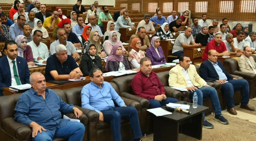 محافظ البحيرة توجه رؤساء الوحدات المحلية برفع درجة الاستعداد لموسم الأمطار