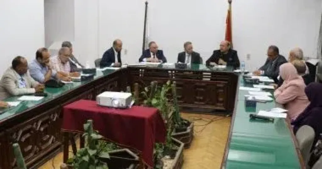 نقابة الأطباء تحذر من التوسع في إنشاء كليات الطب وتدني الحد الأدنى للقبول