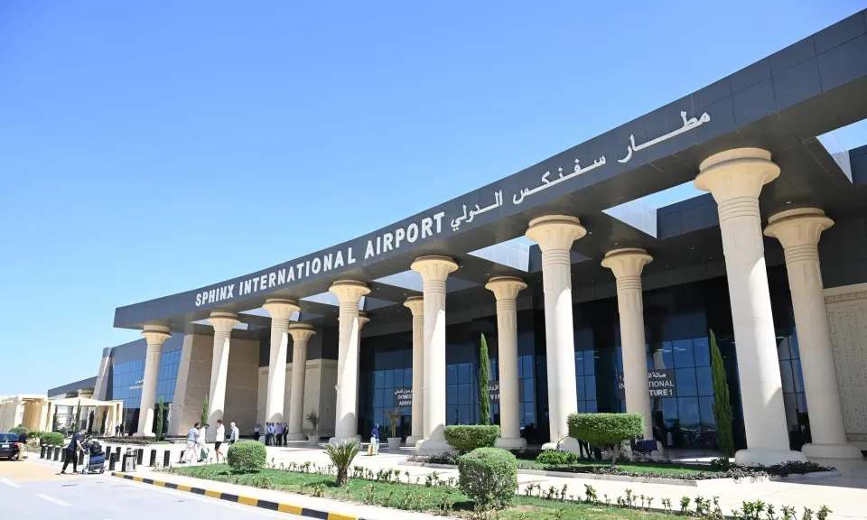 جولة تفقدية للجنة العليا للتفتيش الأمني والبيئي بمطار سفنكس الدولي