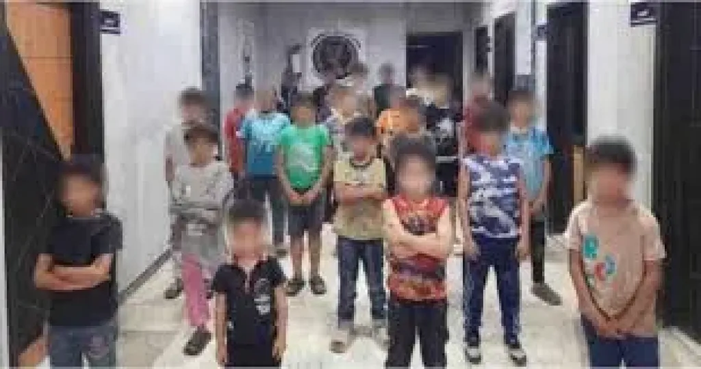 بصحبتهم 28 حدثا.. الداخلية تضبط متهمين لاستغلال الأحداث في التسول بالقاهرة