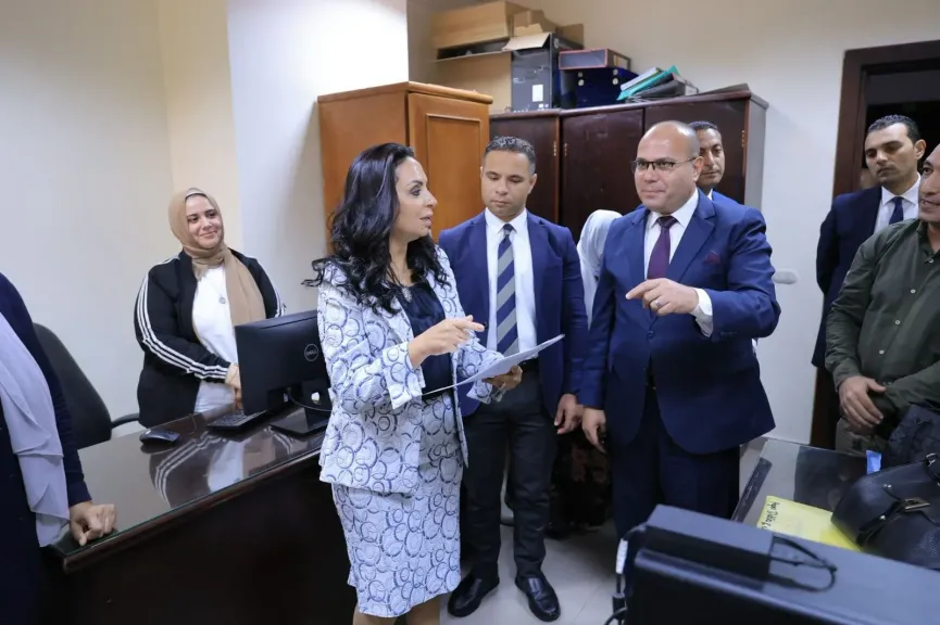 تسليم 14 طفلا لأسر بديلة بالمحافظات برعاية وزيرة التضامن الاجتماعي تسليم 14 طفلا لأسر بديلة بالمحافظات برعاية وزيرة التضامن الاجتماعي