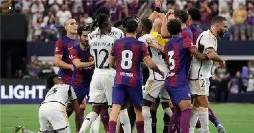 جنون الكلاسيكو.. 600 ألف جنية سعر تذكرة مباراة الريال وبرشلونة جنون الكلاسيكو.. 600 ألف جنية سعر تذكرة مباراة الريال وبرشلونة