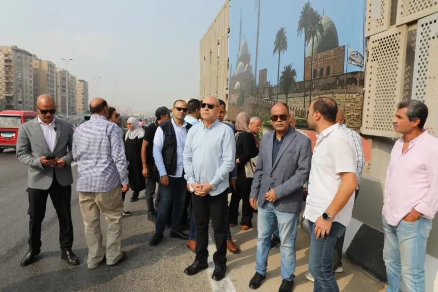 محافظ القاهرة وجولة تفقدية للاطلاع على الأعمال النهائية لتحسين الرؤية البصرية بالطريق... محافظ القاهرة وجولة تفقدية للاطلاع على الأعمال النهائية لتحسين الرؤية البصرية بالطريق الدائري استعدادا لاستقبال زوار المتحف المصرى الكبير