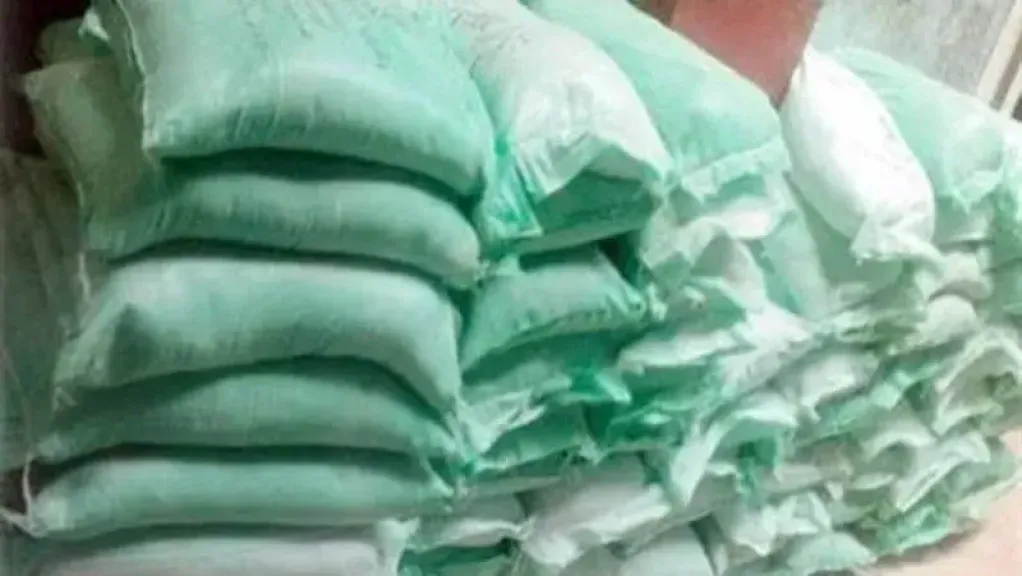 ضبط 400 كيلو دقيق بلدي مدعم قبل بيعها في السوق السوداء بقنا ضبط 400 كيلو دقيق بلدي مدعم قبل بيعها في السوق السوداء بقنا