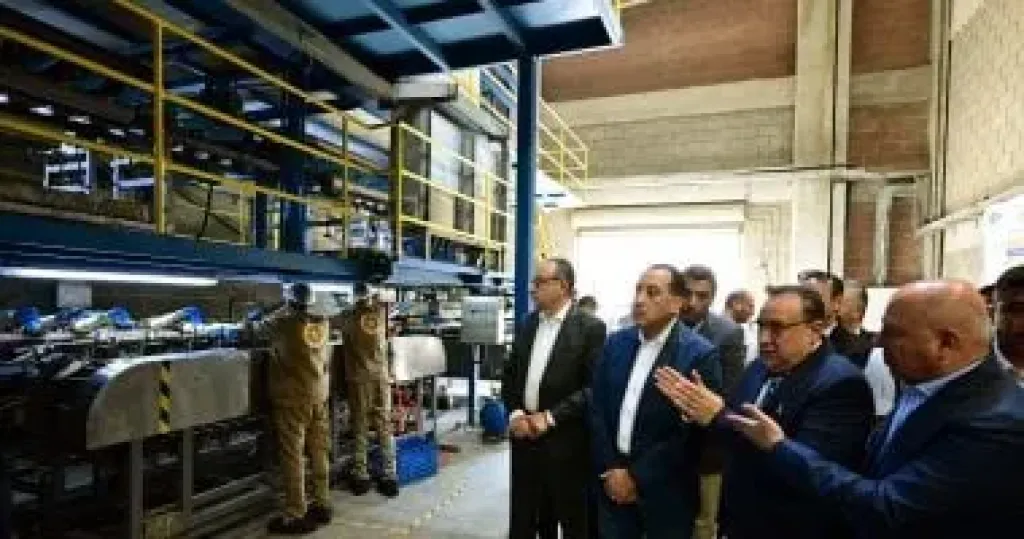 رئيس الوزراء يفتتح مصنع سيناى للمستلزمات الطبية لتوطين صناعة القفازات الطبية رئيس الوزراء يفتتح مصنع سيناى للمستلزمات الطبية لتوطين صناعة القفازات الطبية