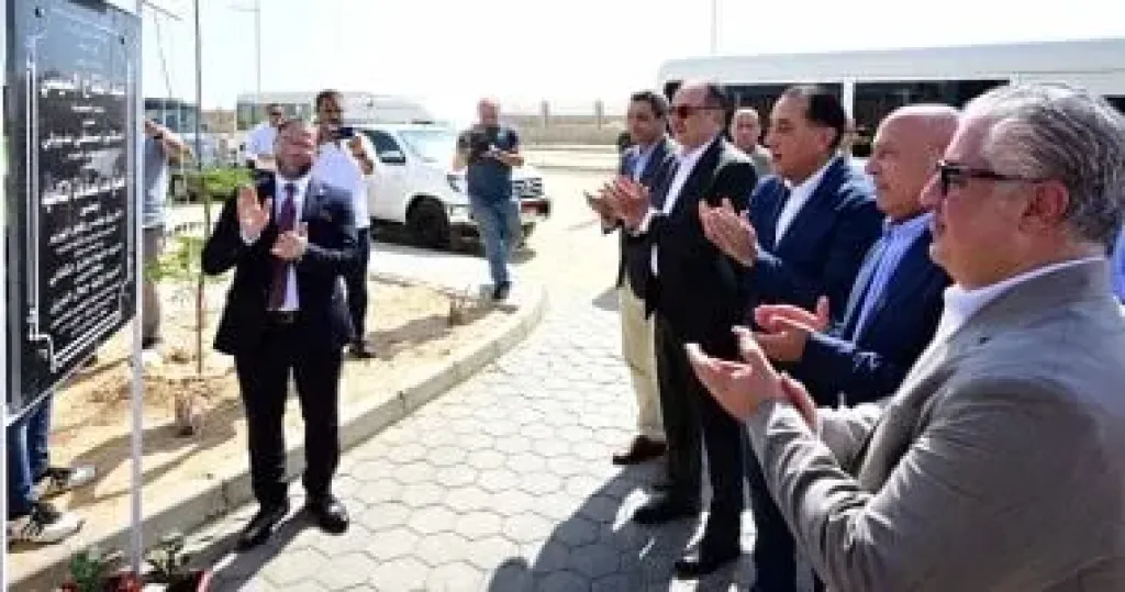 رئيس الوزراء يفتتح مصنع ”كمت للصناعات التكاملية” المُتخصص فى ”الإيثانول” رئيس الوزراء يفتتح مصنع ”كمت للصناعات التكاملية” المُتخصص فى ”الإيثانول”