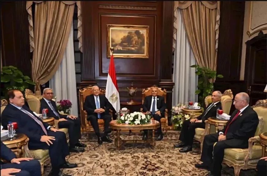 رئيس مجلس النواب يقدم التهنئة لرئيس الشيوخ ويشيد بمسيرته القضائية..صور رئيس مجلس النواب يقدم التهنئة لرئيس الشيوخ ويشيد بمسيرته القضائية..صور