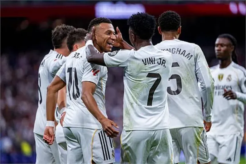 ريال مدريد يهزم برشلونة في الكلاسيكو ويبتعد بصدارة الليجا ريال مدريد يهزم برشلونة في الكلاسيكو ويبتعد بصدارة الليجا
