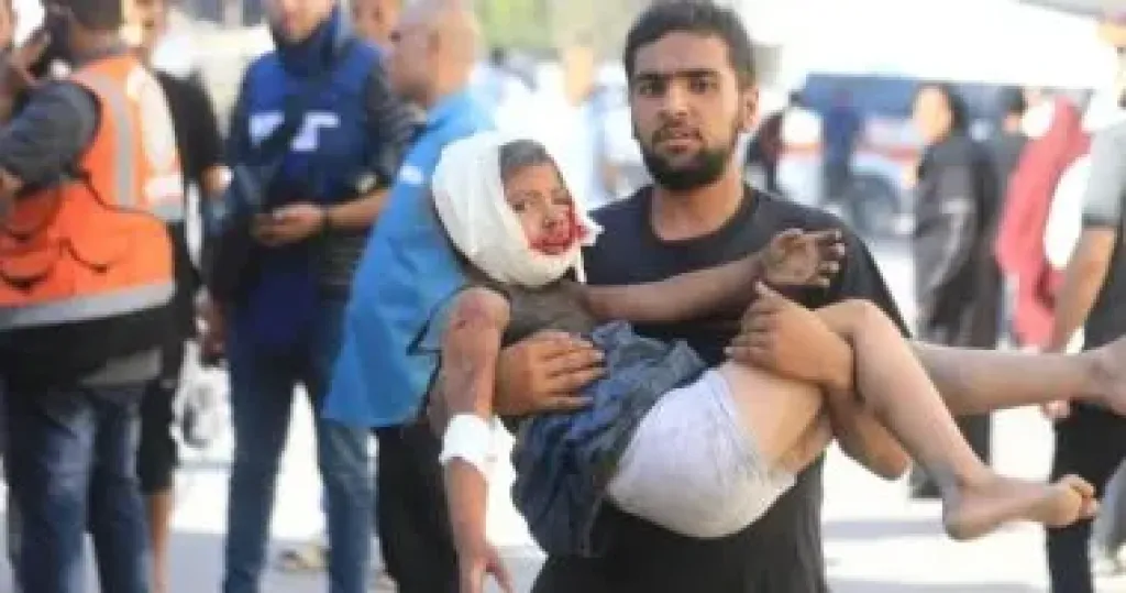 الهلال الأحمر الفلسطينى: أكثر من 15 ألف حالة مرضية بحاجة للعلاج خارج... الهلال الأحمر الفلسطينى: أكثر من 15 ألف حالة مرضية بحاجة للعلاج خارج قطاع غزة