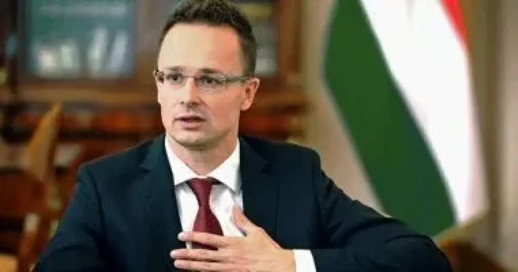 وزير خارجية المجر: من غير الواقعى أن تتخلى المجر عن النفط الروسى وزير خارجية المجر: من غير الواقعى أن تتخلى المجر عن النفط الروسى
