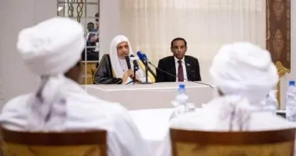 الأمينُ العام لرابطة العالم الإسلامي يلتقي علماءَ جمهورية السودان الأمينُ العام لرابطة العالم الإسلامي يلتقي علماءَ جمهورية السودان