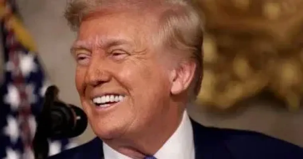 ترامب يقر بخضوعه لفحص رنين مغناطيسي.. والبيت الأبيض يرفض الكشف عن السبب ترامب يقر بخضوعه لفحص رنين مغناطيسي.. والبيت الأبيض يرفض الكشف عن السبب