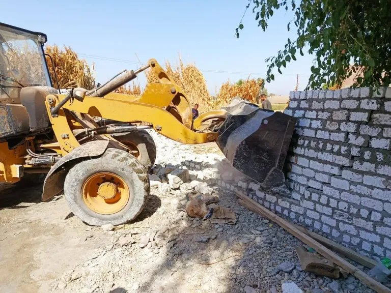 محافظ أسيوط: استرداد 1294 فدانًا و6 آلاف متر مربع محافظ أسيوط: استرداد 1294 فدانًا و6 آلاف متر مربع