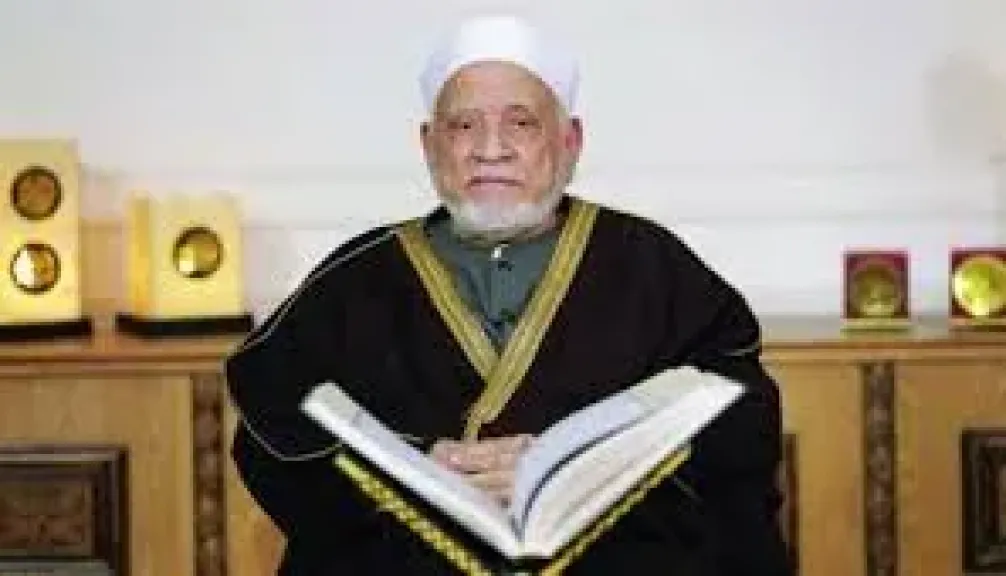 إطلاق اسم الدكتور أحمد عمر هاشم على مسجد المدينة المنورة بالشرقية إطلاق اسم الدكتور أحمد عمر هاشم على مسجد المدينة المنورة بالشرقية